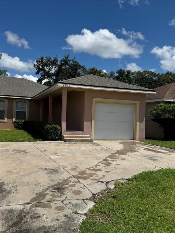 Primary Photo - 1011 Fox Lake Dr