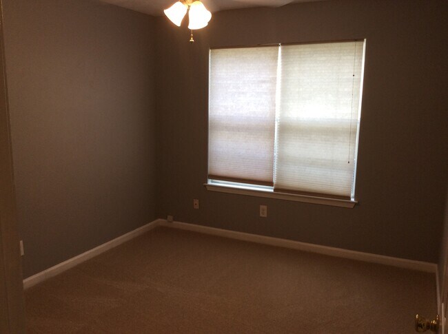 Building Photo - Lovely Ranch Home in Dacula