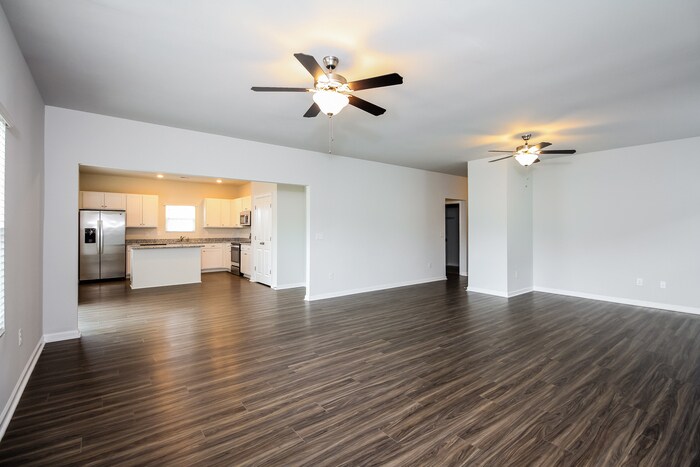 Building Photo - 204 Dorian Lp