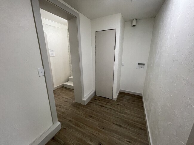 Building Photo - 3b, 1b Home in The Village