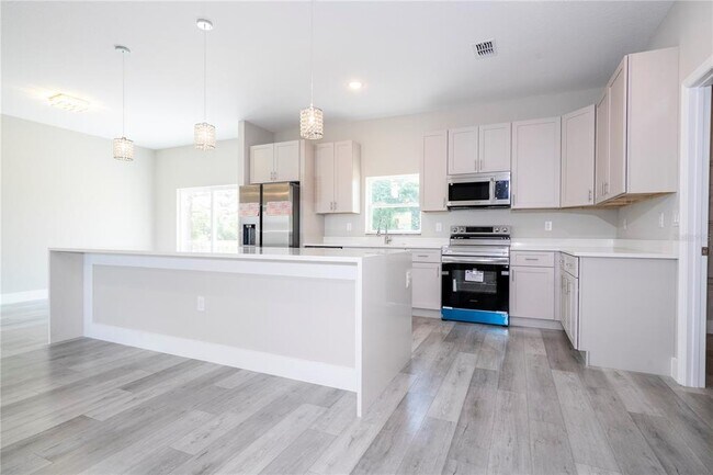 Building Photo - 7916 Granada Rd