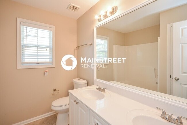 Building Photo - 4 Bedroom Pet-Friendly Home in Loganville, GA with Main Street Renewal