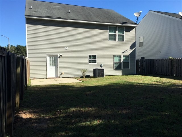 Building Photo - 1 Holly Springs Cir