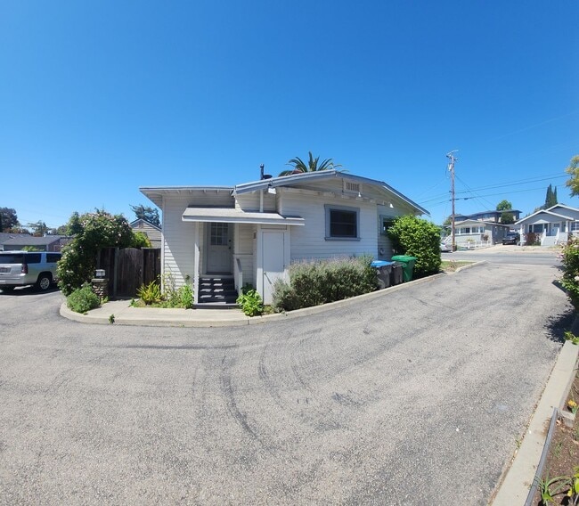 Building Photo - 3 Homes on 1 Lot! 7 Bedroom 4 bath home close to POLY off of Grand Avenue Entrance!!!!