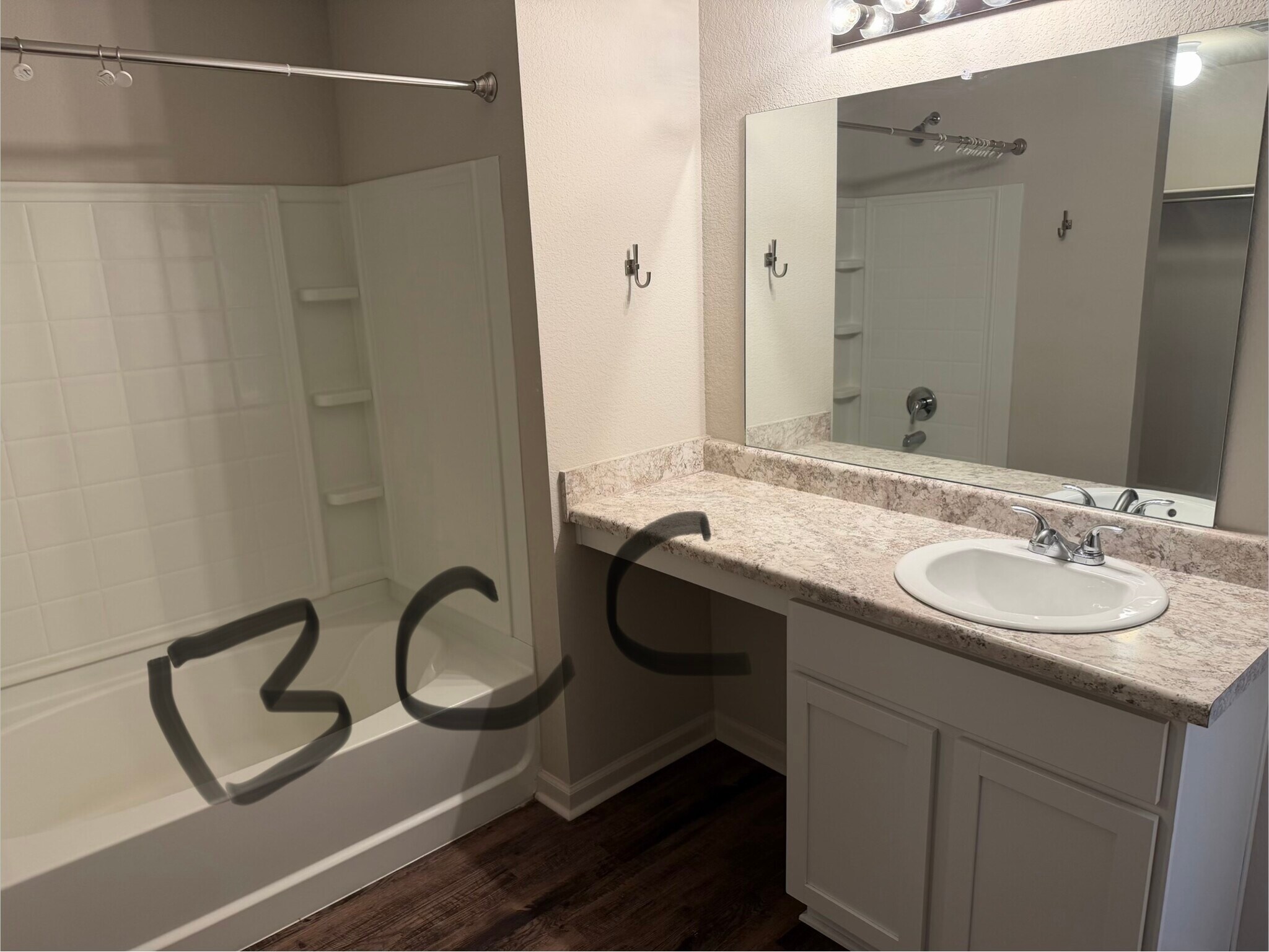 Building Photo - 110 Sunland Dr