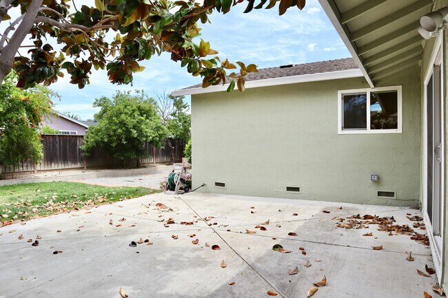 Building Photo - Adorable home in Northgate – Fremont!