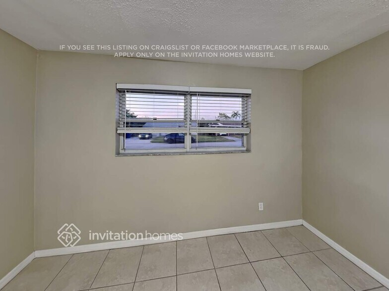 Building Photo - 7560 Pierce St