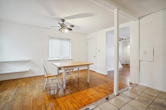 Building Photo - 292 New York Ave