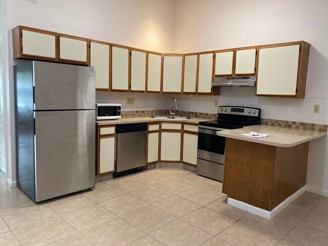 Building Photo - 1098 Crassula Ct