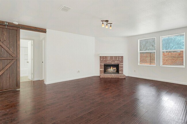 Building Photo - 10876 Rankin Dr