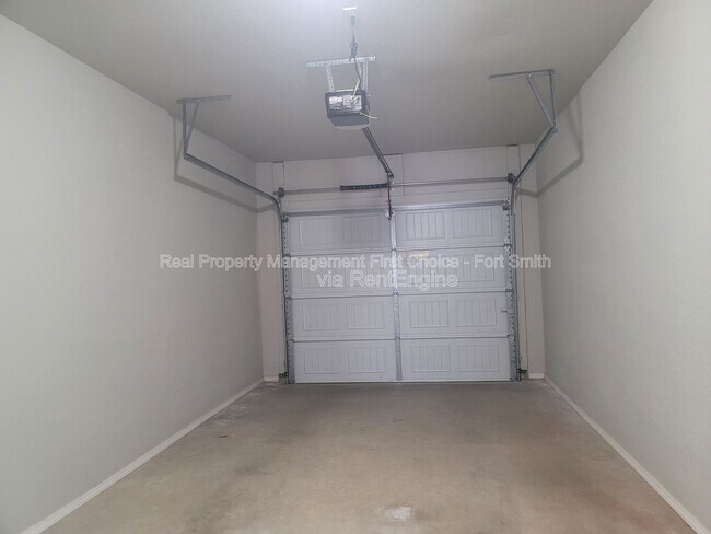 Building Photo - 2108 Ingalls Ln