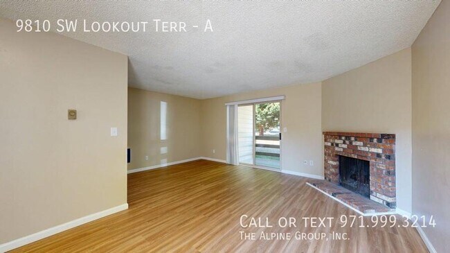 Building Photo - 9810 SW Lookout Terrace