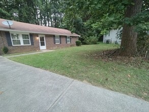 Building Photo - Move In Ready 3 Bedroom/2 Bathroom For Rent In Convenient Stone Mountain Subdivision $1,625 Per M...