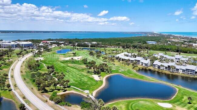 Building Photo - 221 NE Plantation Rd