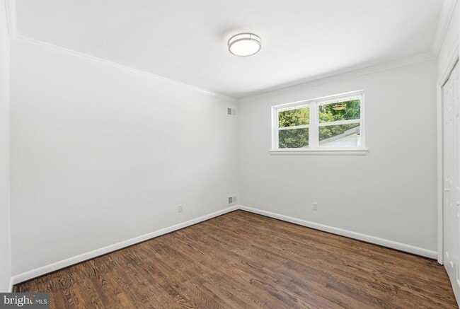 Building Photo - 9831 Singleton Dr