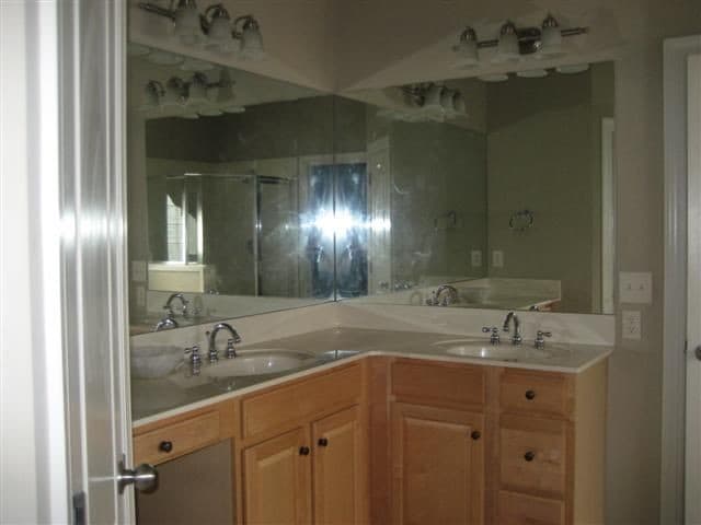 Building Photo - Hoover/Helena