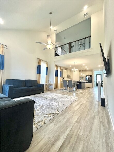 Building Photo - 3121 Casablanca St