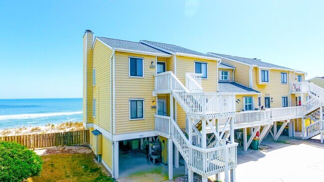 Building Photo - OCEANFRONT OFF-SEASON MONTH RENTAL READY FOR YOUR FALL ESCAPE