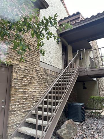 Building Photo - 336 Melrose Dr