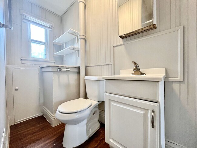 Building Photo - Two Bedroom Home in Muskegon