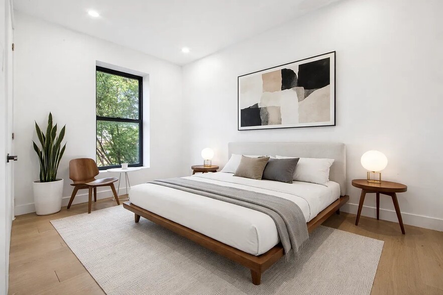 Building Photo - 411 11th St