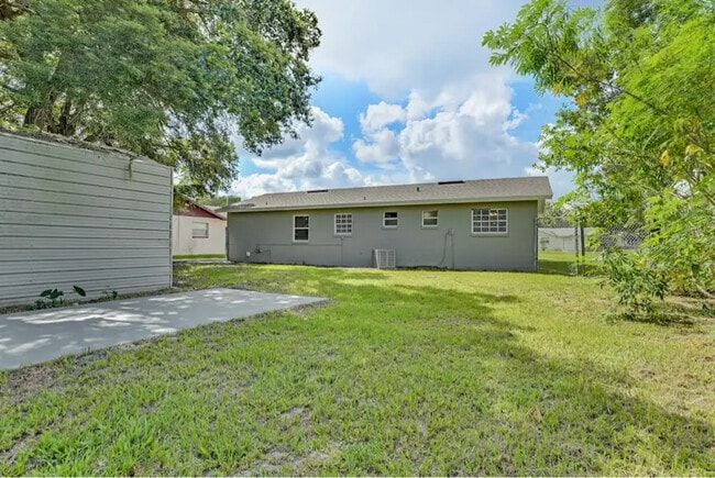 Building Photo - 91827 Sarnow Dr