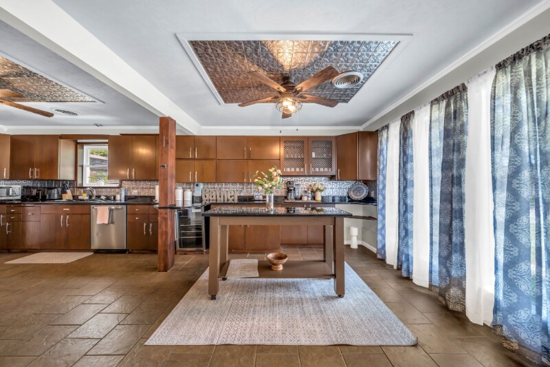 Building Photo - 5111 Ashwood Dr