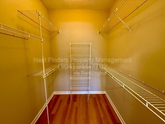 Building Photo - 8539 Gate Pkwy W