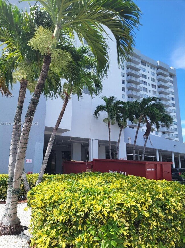 Building Photo - 137 Golden Isles Dr