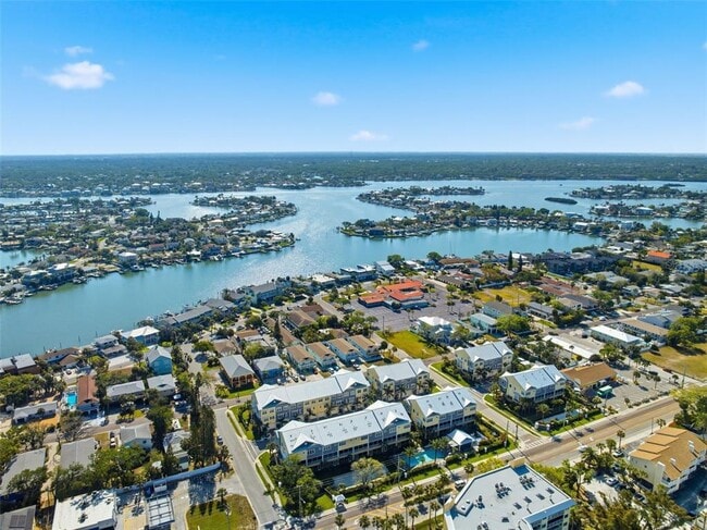 Building Photo - 2516 Coral Ct.