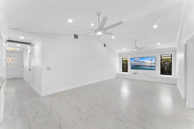Building Photo - 2244 Quail S Rdg