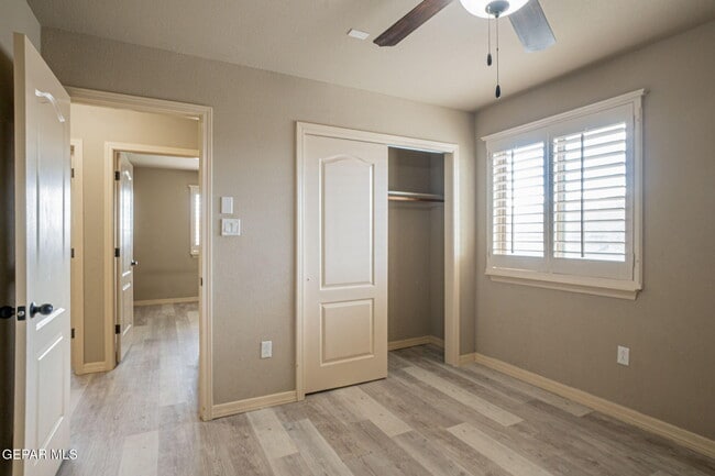 Building Photo - 14501 Meadow Lawn