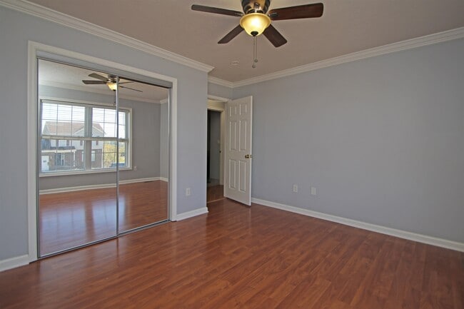 Building Photo - 1340 Stonechris Dr