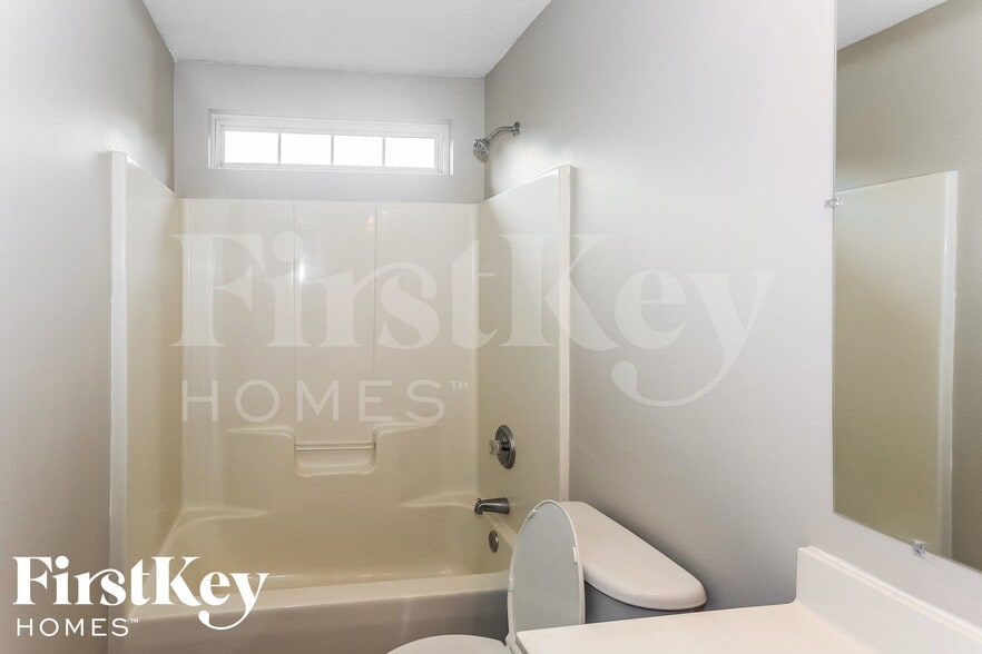 Building Photo - 5829 Falls Ridge Ln