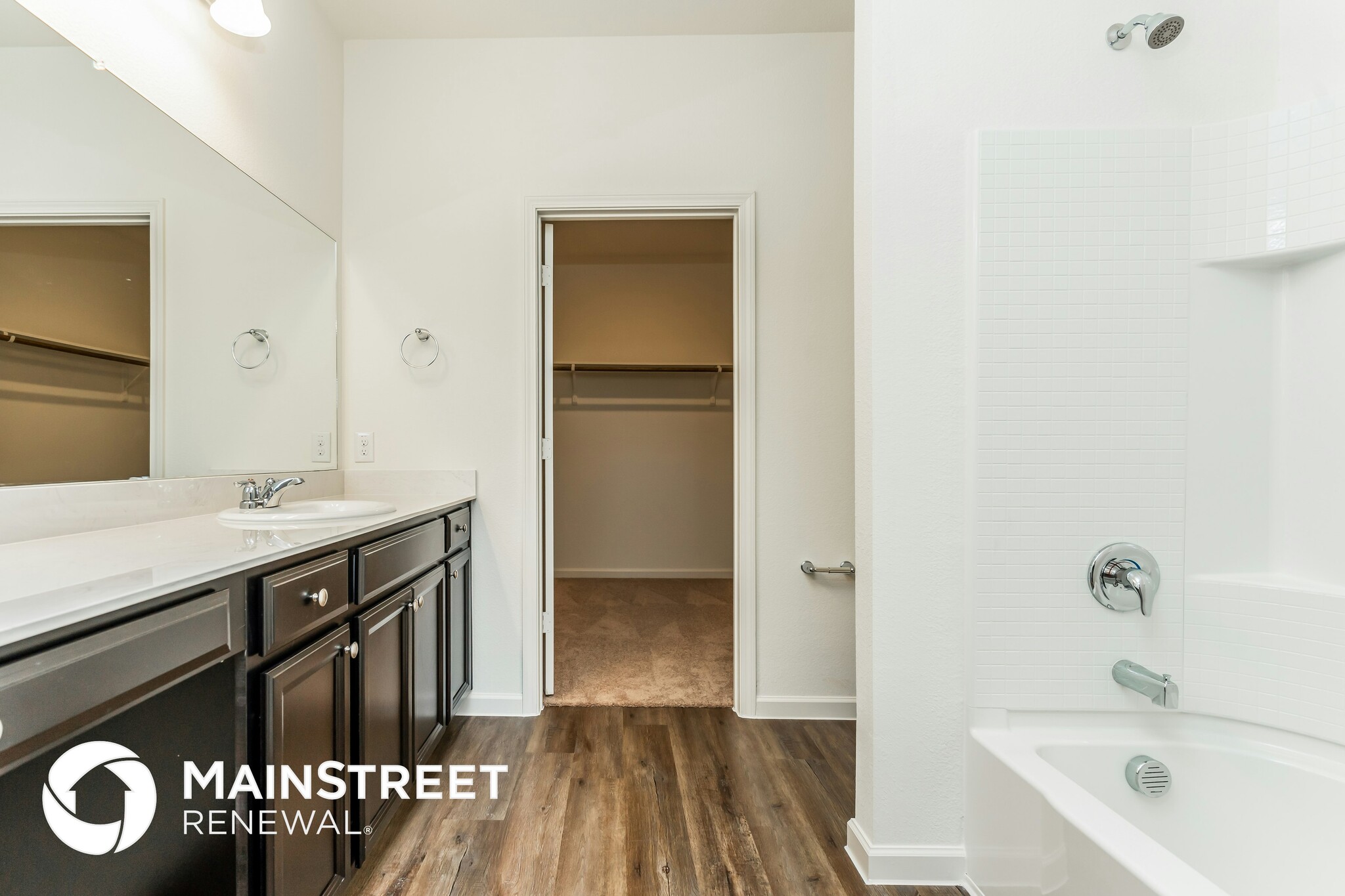 Building Photo - 436 Canoe Way