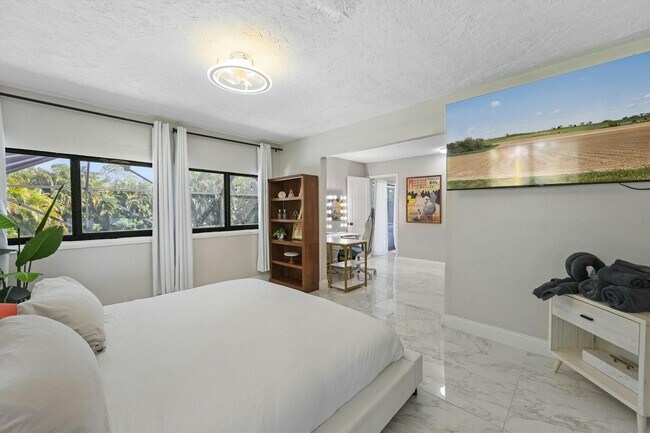 Building Photo - 17925 31st Rd N