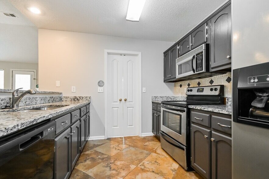 Building Photo - 11627 Mahogany Dr