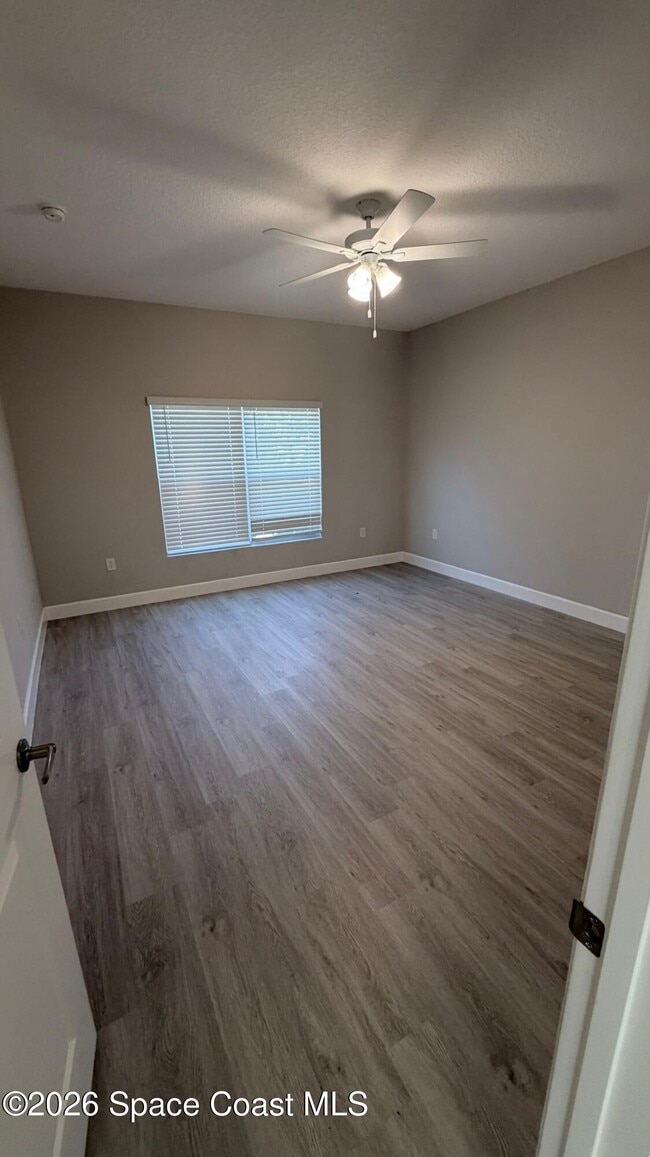 Building Photo - 1318 Saxony Rd SW