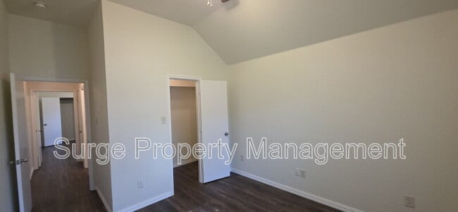 Building Photo - 629 Dorchester Dr