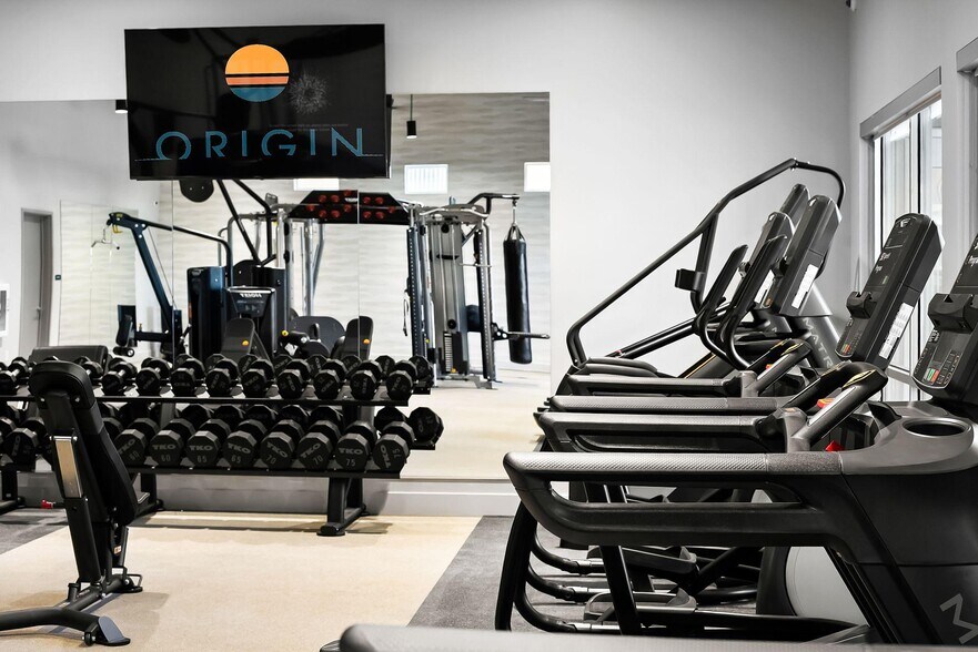 Building Photo - 17445 W Lower Buckeye Rd