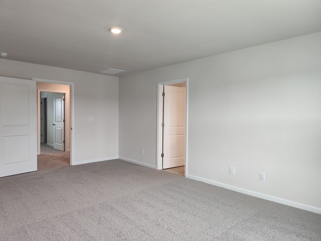 Building Photo - Beautiful New  Build Home located in the S...