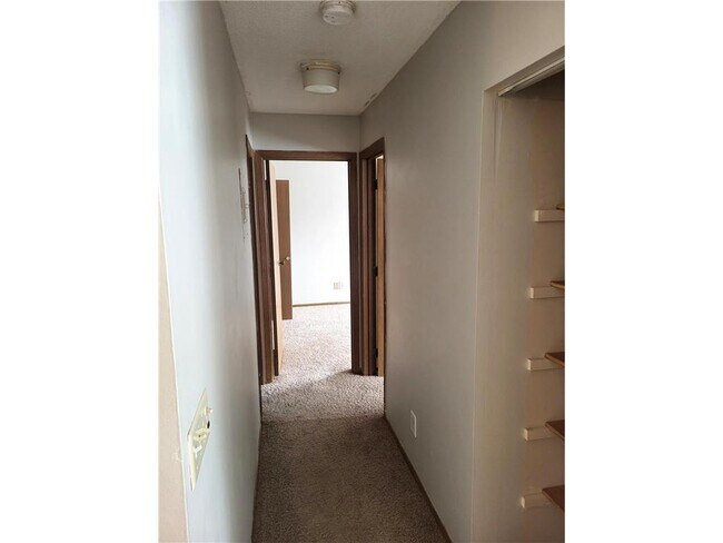 Building Photo - 124 4th Ave