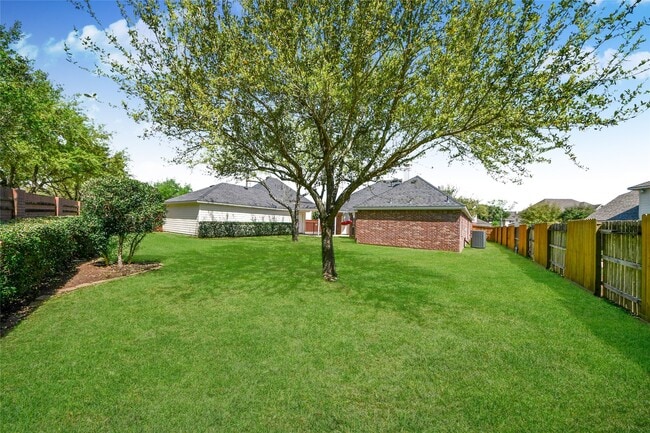 Building Photo - 2622 Stonebury Ln