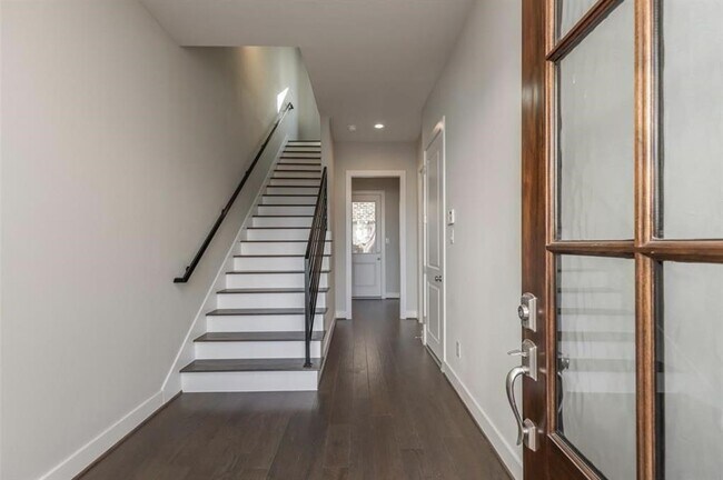 Building Photo - 10915 Brookeshire Chase Ln
