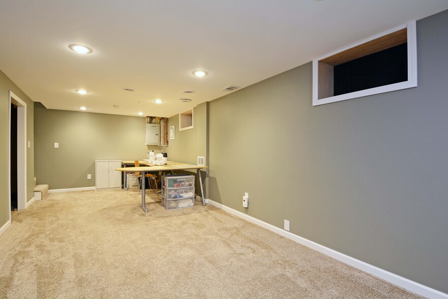 Large Basement rec area - 4239 Diamond Dr