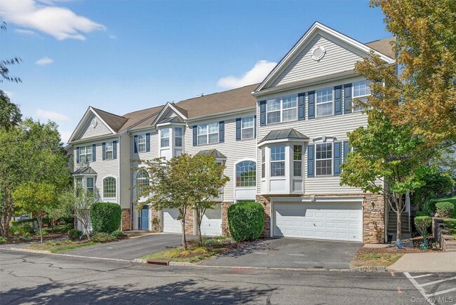 Primary Photo - 113 Barr Ln