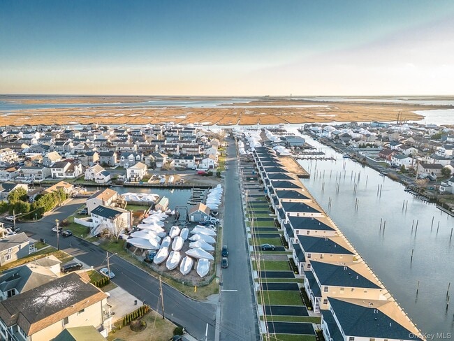 Building Photo - 2812 Ocean Ave