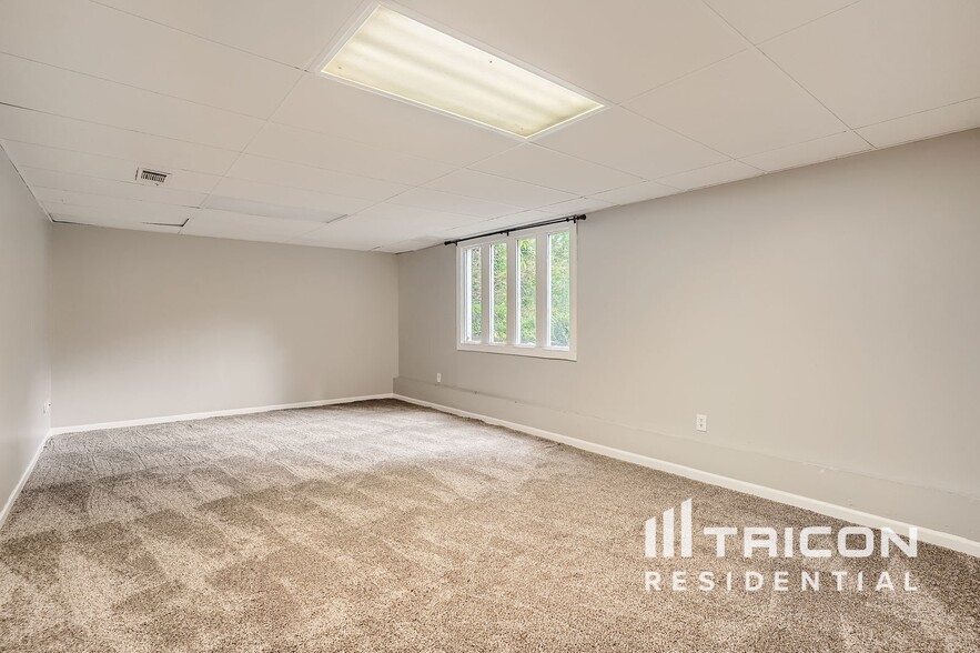 Building Photo - 1850 Winding Creek Ln SW