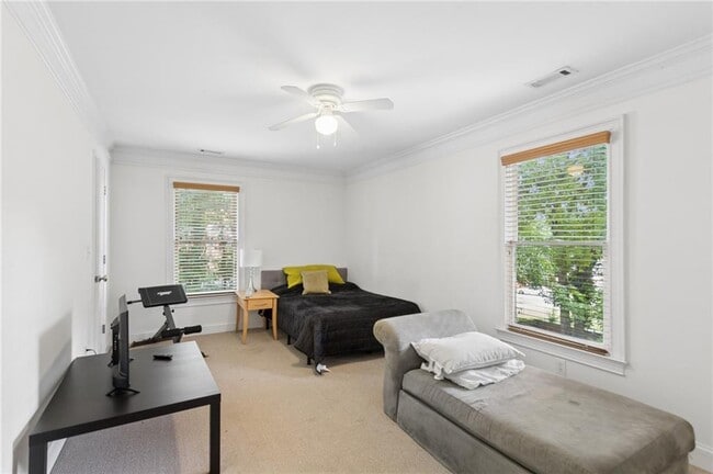 Building Photo - 649 Peeples St SW