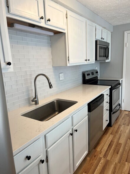 Building Photo - 48 Sweetfern Ct
